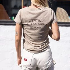 Women's Costa Mesa Tee | Oatmeal -Surf Story Shop 2E1A3671